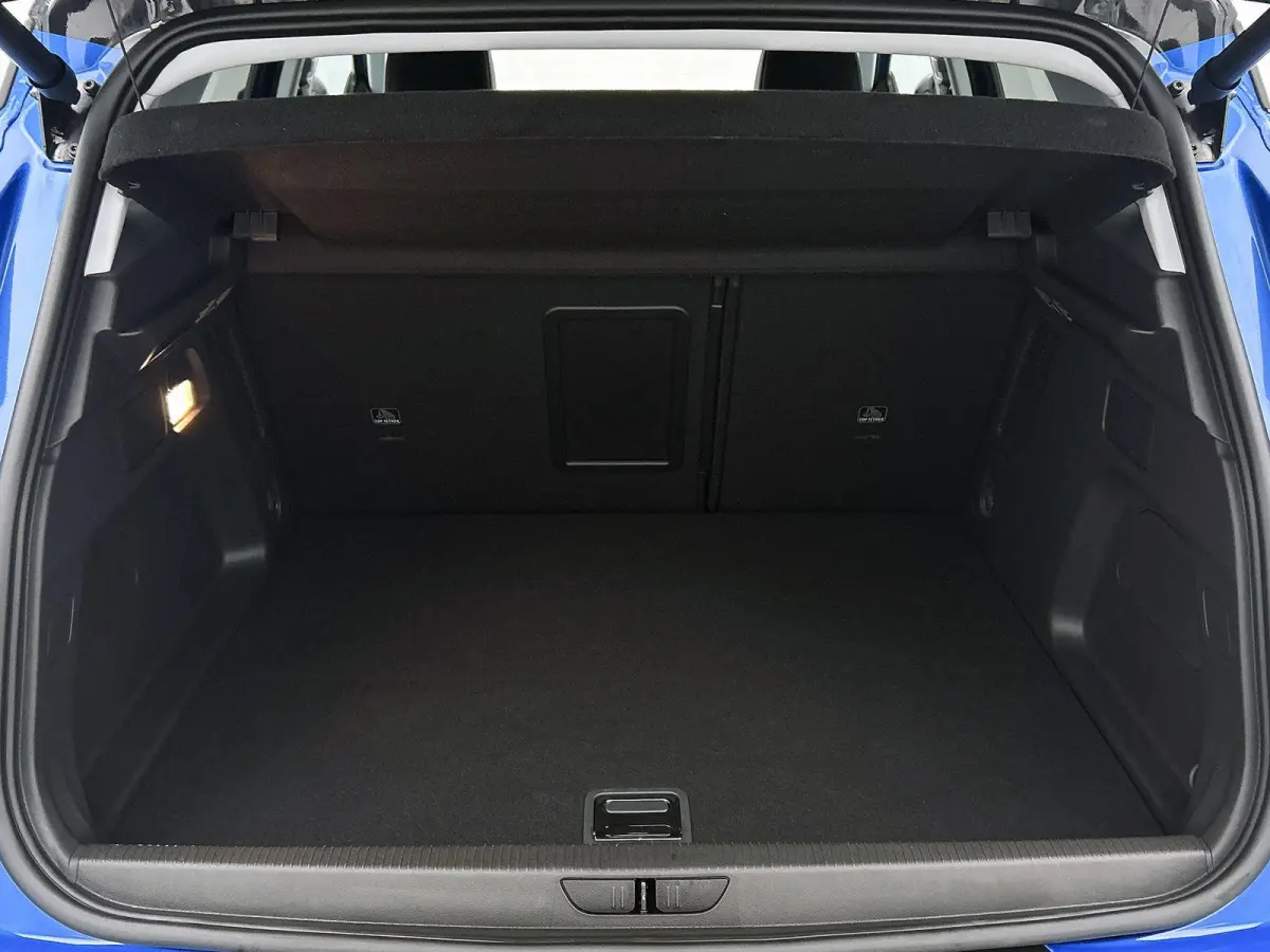 1.6 225pk Plug-In Hybrid GS Line Automaat | LAGE KM | Camera Voor + Achter | Lendensteun | Elektrische Klep | Dodehoekdetectie | Adaptieve Cruise Control | Stoel-/Stuurverwarming |