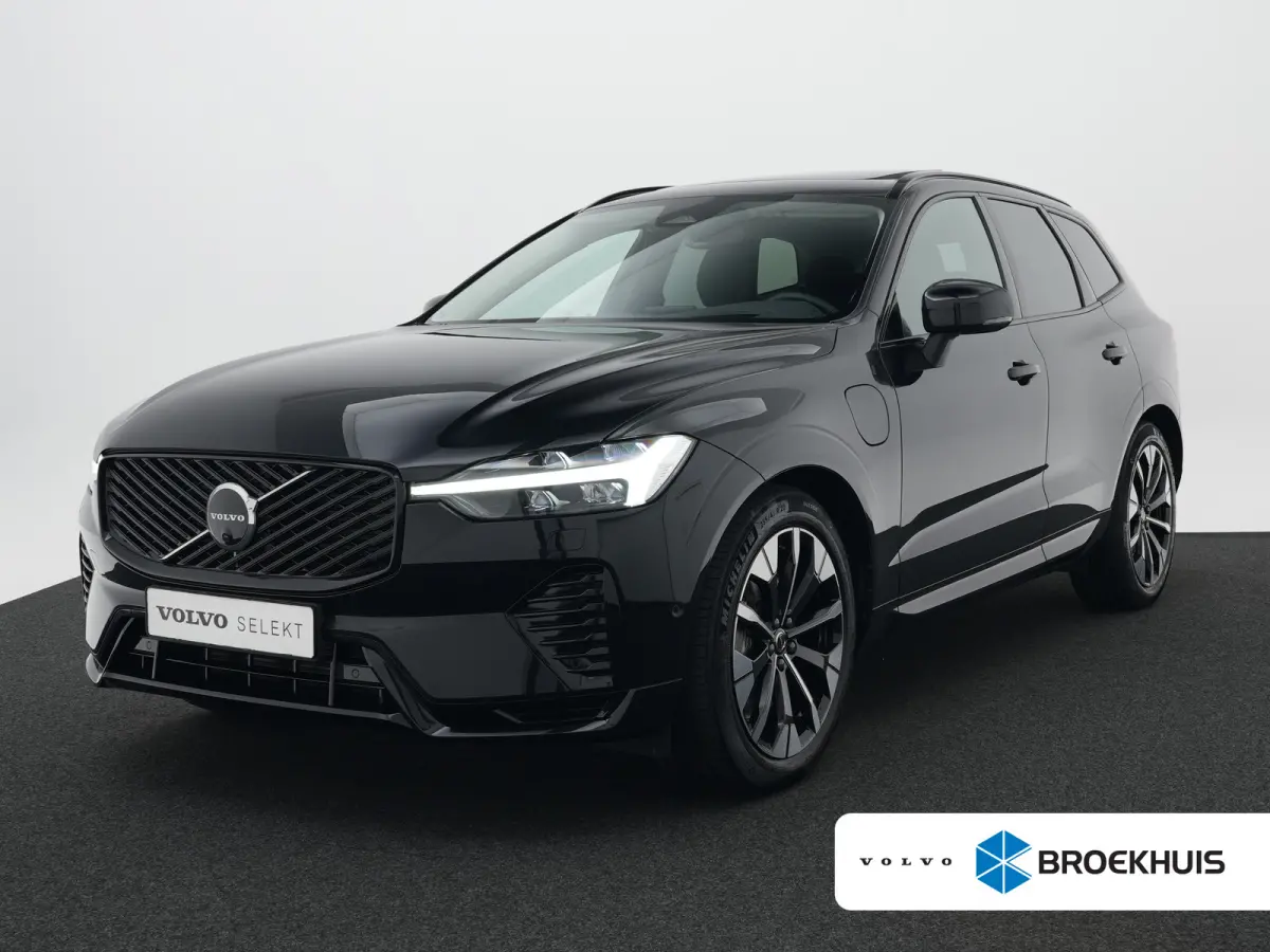 T6 Recharge AWD Ultra Dark | Luchtvering | Head-Up | 360° Camera | Panoramadak | Trekhaak | Harman/Kardon | Elek. Stoelen