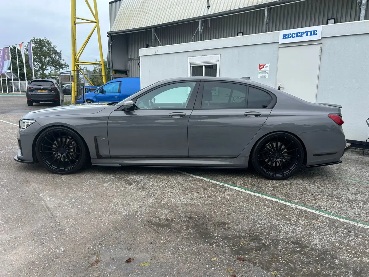 730d High Executive m sport massage soft close head up 22 inch