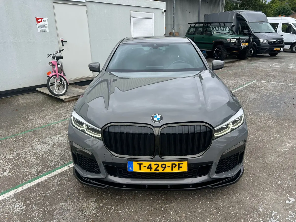 730d High Executive m sport massage soft close head up 22 inch