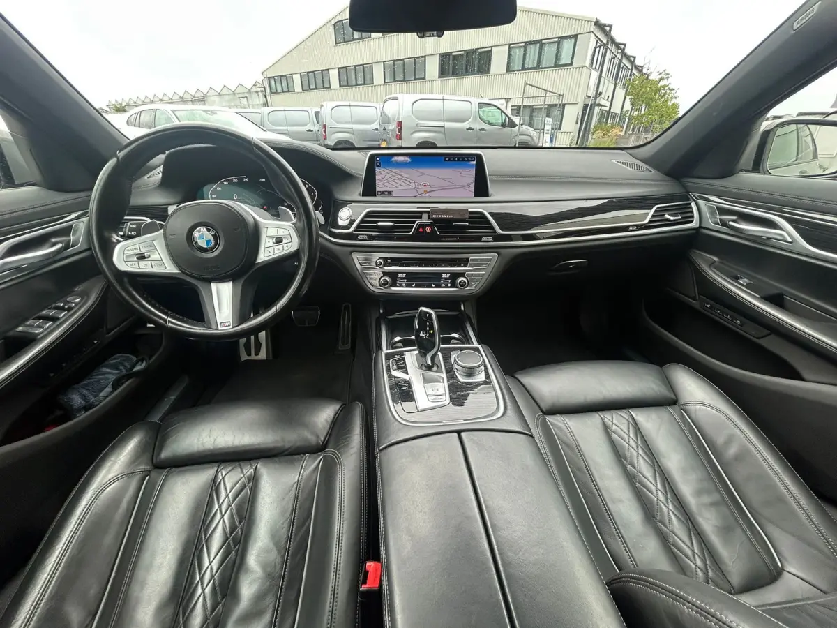 730d High Executive m sport massage soft close head up 22 inch