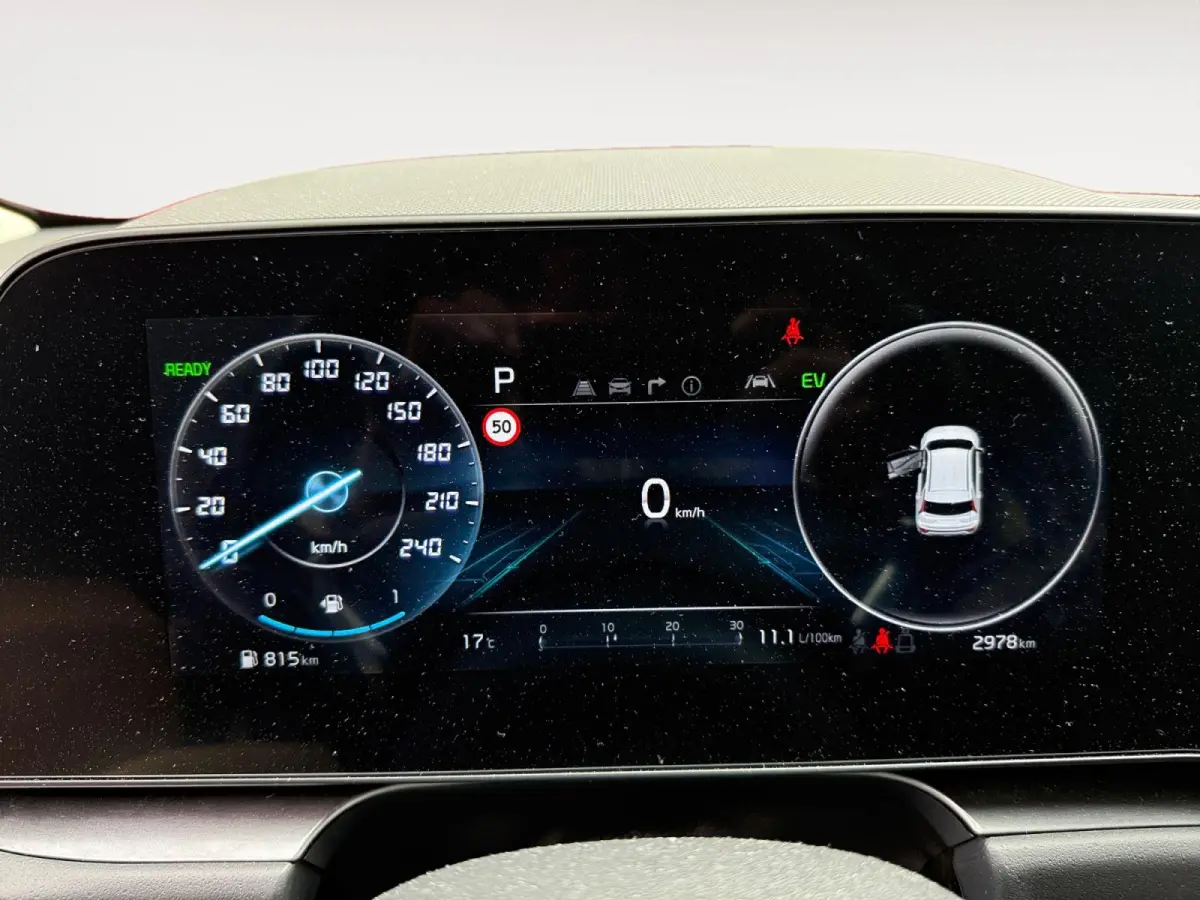 1.6 GDi Hybrid DynamicLine Navi | Metallic lak | Cruise Control Adaptief | Fabrieksgarantie t/m 3 2033 | Keyless entry | Camera |