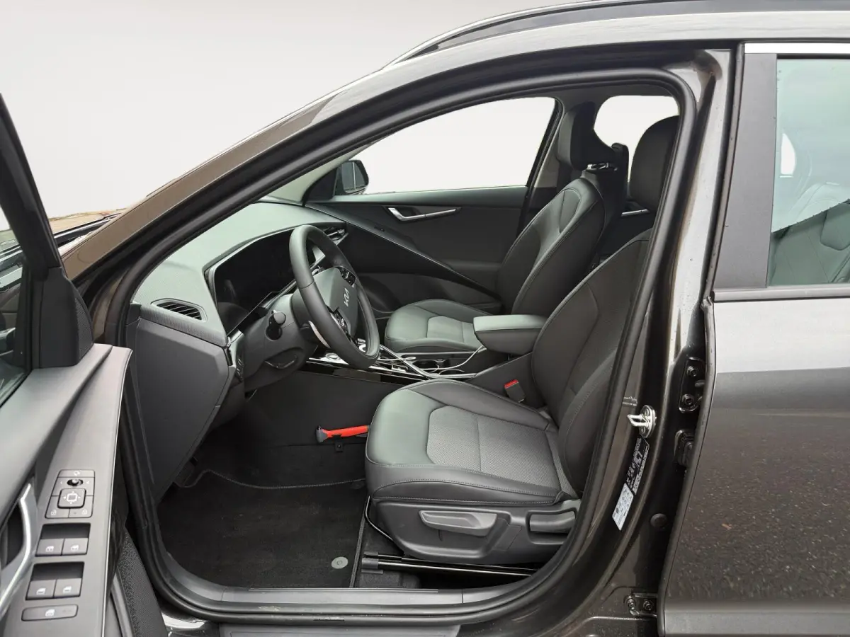 1.6 GDi Hybrid DynamicLine Navi | Metallic lak | Cruise Control Adaptief | Fabrieksgarantie t/m 3 2033 | Keyless entry | Camera |