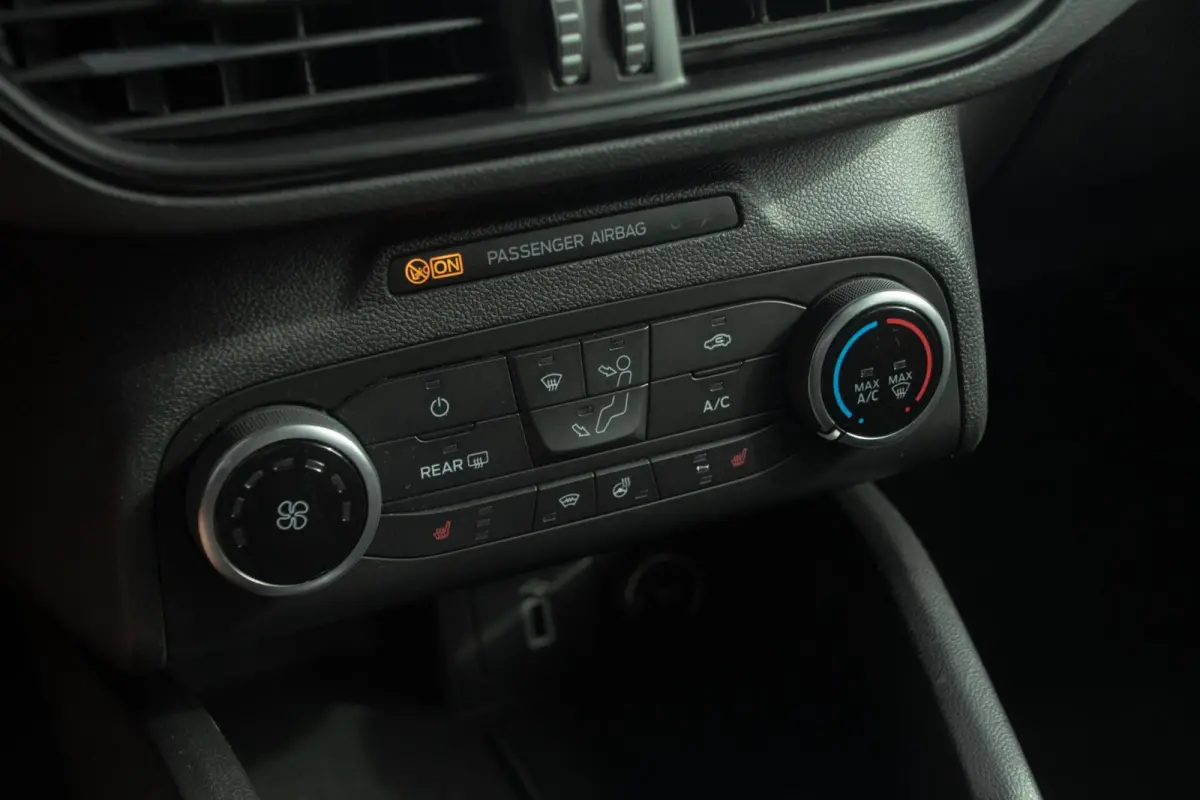 1.0 EcoBoost Titanium ST-line| Cruise | Navi