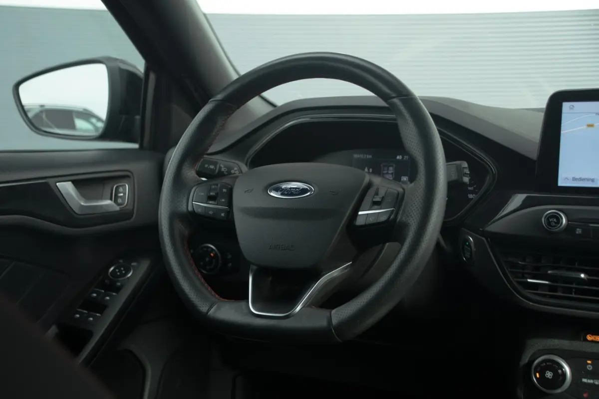 1.0 EcoBoost Titanium ST-line| Cruise | Navi