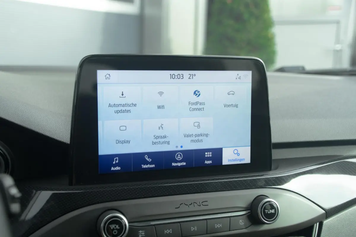 1.0 EcoBoost Titanium ST-line| Cruise | Navi