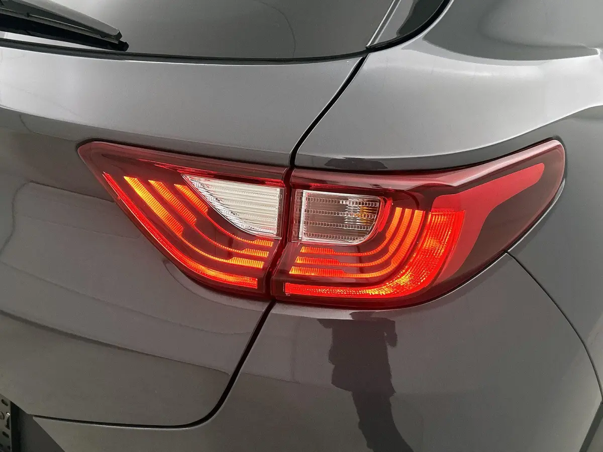 1.0 T-GDi MHEV DynamicPlusLine | AUTOMAAT | ACHTERUITRIJCAMERA | APPLE CARPLAY | CLIMATE CONTROL | ANDROID AUTO | NAVIGATIE |