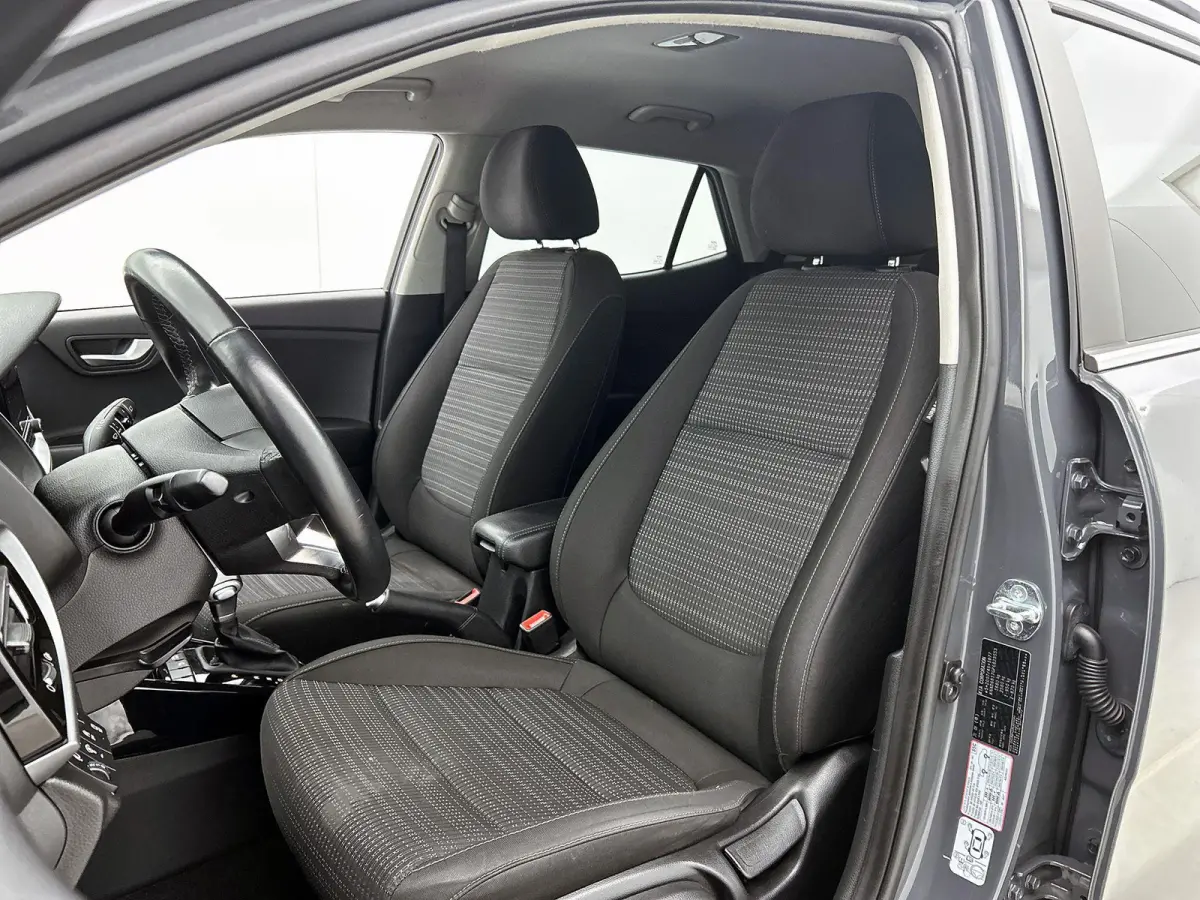 1.0 T-GDi MHEV DynamicPlusLine | AUTOMAAT | ACHTERUITRIJCAMERA | APPLE CARPLAY | CLIMATE CONTROL | ANDROID AUTO | NAVIGATIE |