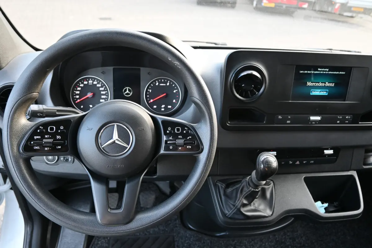 315 CDI L2H2 RWD Apple Carplay/Android Auto, Camera