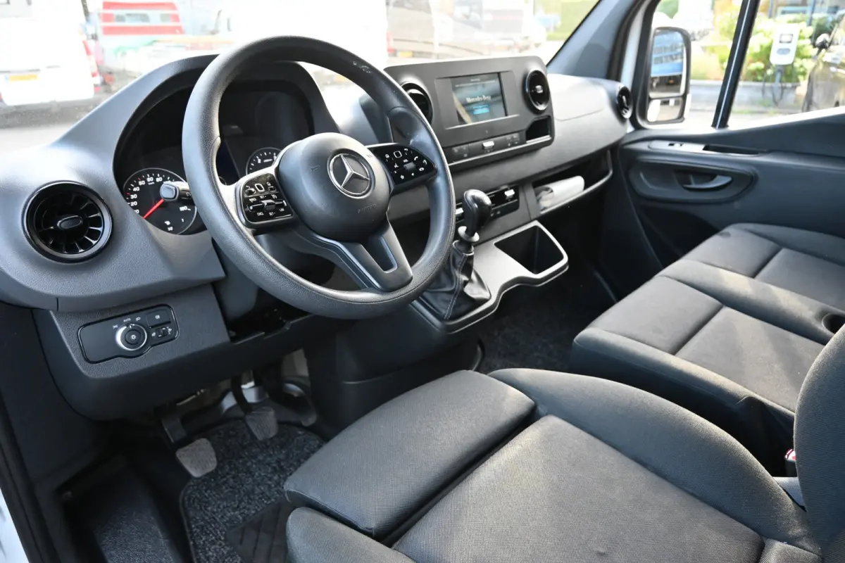 315 CDI L2H2 RWD Apple Carplay/Android Auto, Camera