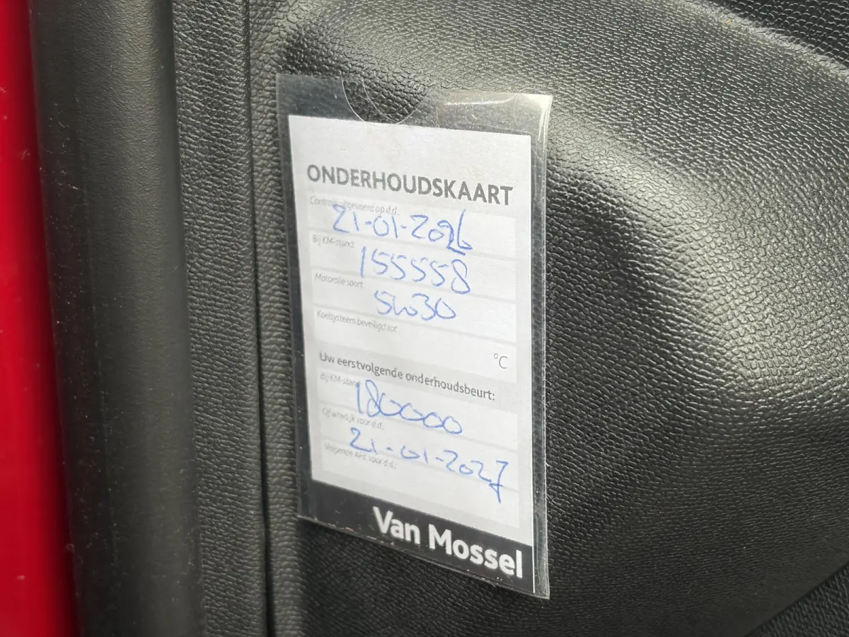 1.2 PureTech GT Line ✓D-riem vv in 2026✓1e Eigenaar✓360 ° Camera✓Pano✓Massage stoel✓Draadloze telefoonlader✓Carplay✓Stoelvw✓Leder✓Navi✓Pdc V+A✓6 Bak✓Dealer Onderho