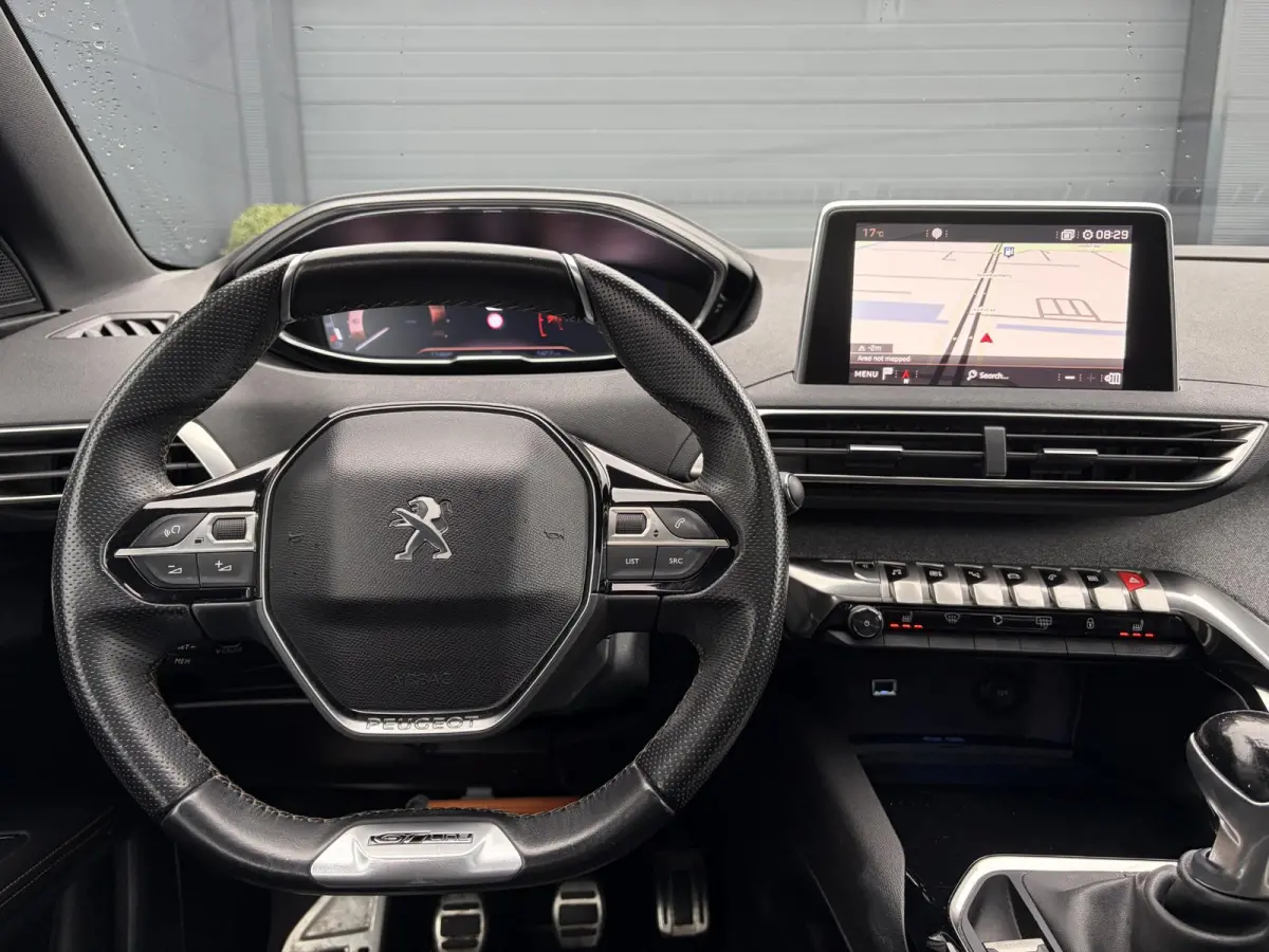 1.2 PureTech GT Line ✓D-riem vv in 2026✓1e Eigenaar✓360 ° Camera✓Pano✓Massage stoel✓Draadloze telefoonlader✓Carplay✓Stoelvw✓Leder✓Navi✓Pdc V+A✓6 Bak✓Dealer Onderho