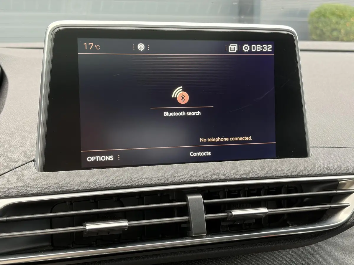 1.2 PureTech GT Line ✓D-riem vv in 2026✓1e Eigenaar✓360 ° Camera✓Pano✓Massage stoel✓Draadloze telefoonlader✓Carplay✓Stoelvw✓Leder✓Navi✓Pdc V+A✓6 Bak✓Dealer Onderho