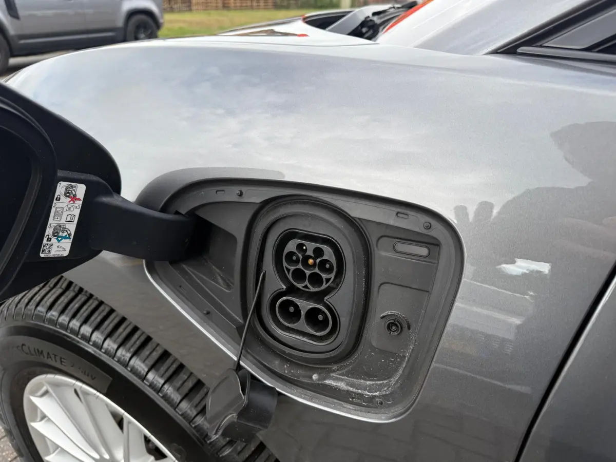 EV400 Business Edition S 90 kWh | 1E EIGENAAR | 3/6/12 MND GARANTIE | SOH 92% | DAB | CARPLAY | LED | PANO| CRUISE | STOELVERW. |