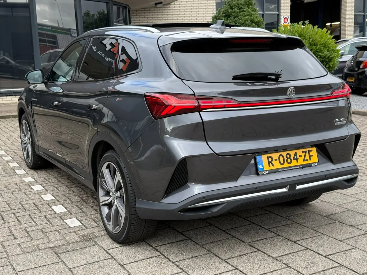 Luxury 70 kWh l PANO l ACC l SFEERVERL.
