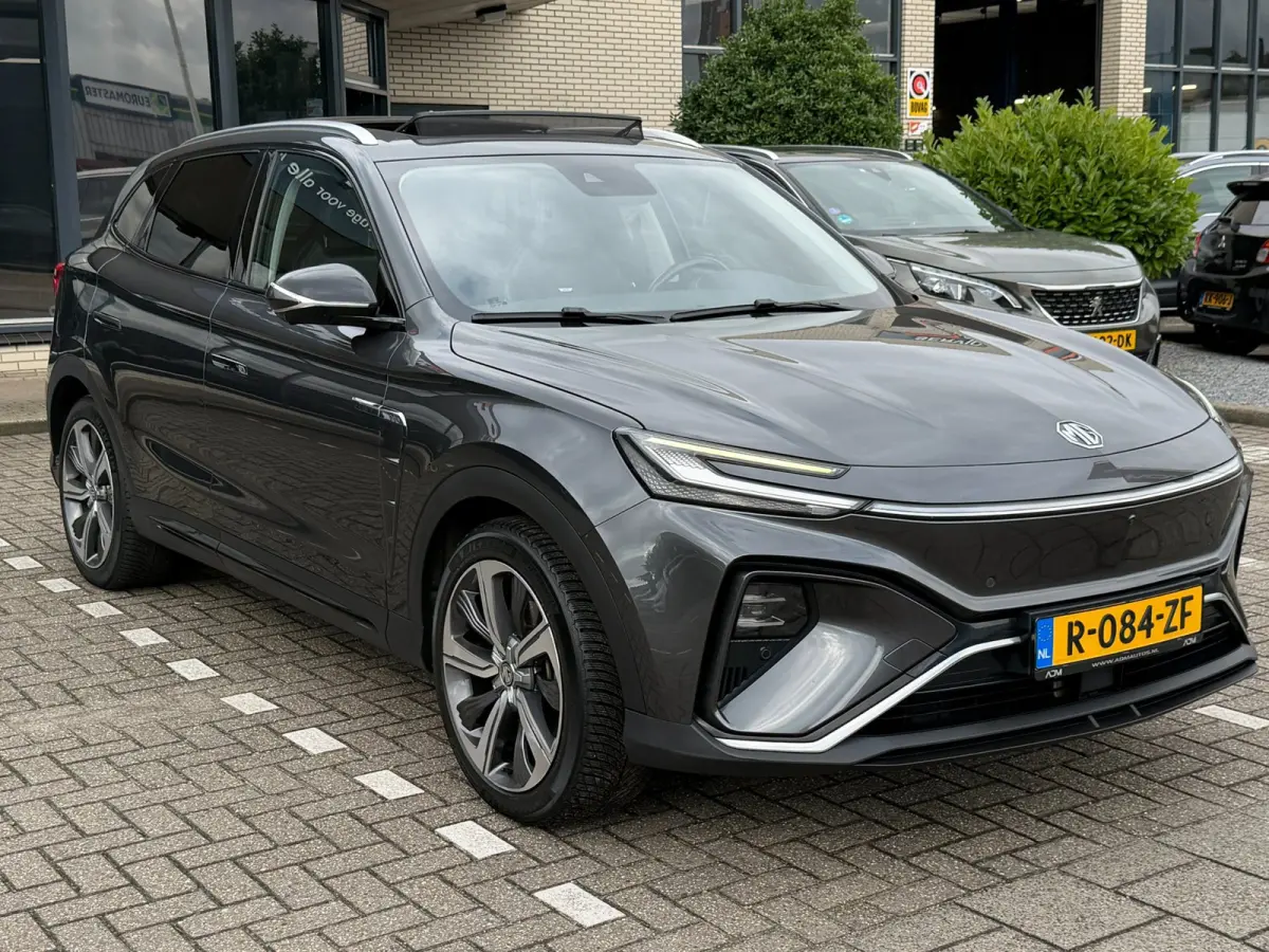 Luxury 70 kWh l PANO l ACC l SFEERVERL.