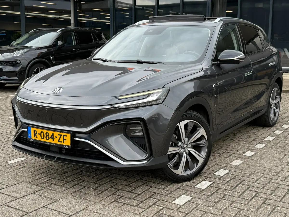 Luxury 70 kWh l PANO l ACC l SFEERVERL.