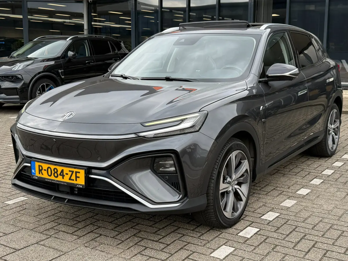 Luxury 70 kWh l PANO l ACC l SFEERVERL.