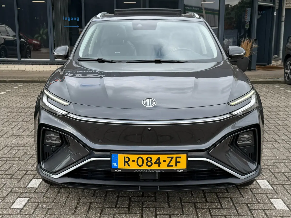 Luxury 70 kWh l PANO l ACC l SFEERVERL.