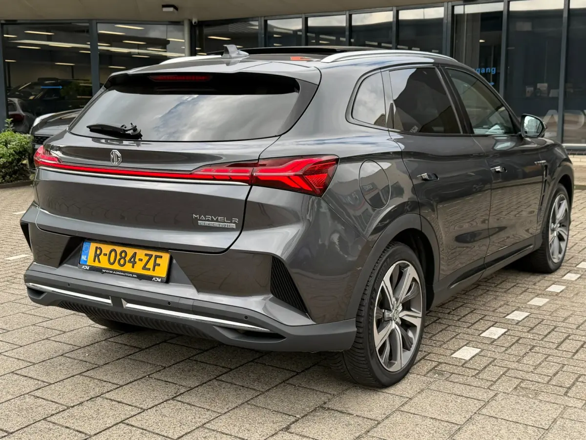 Luxury 70 kWh l PANO l ACC l SFEERVERL.