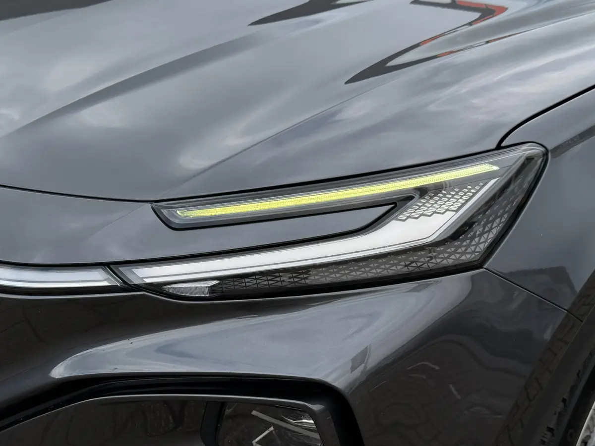 Luxury 70 kWh l PANO l ACC l SFEERVERL.