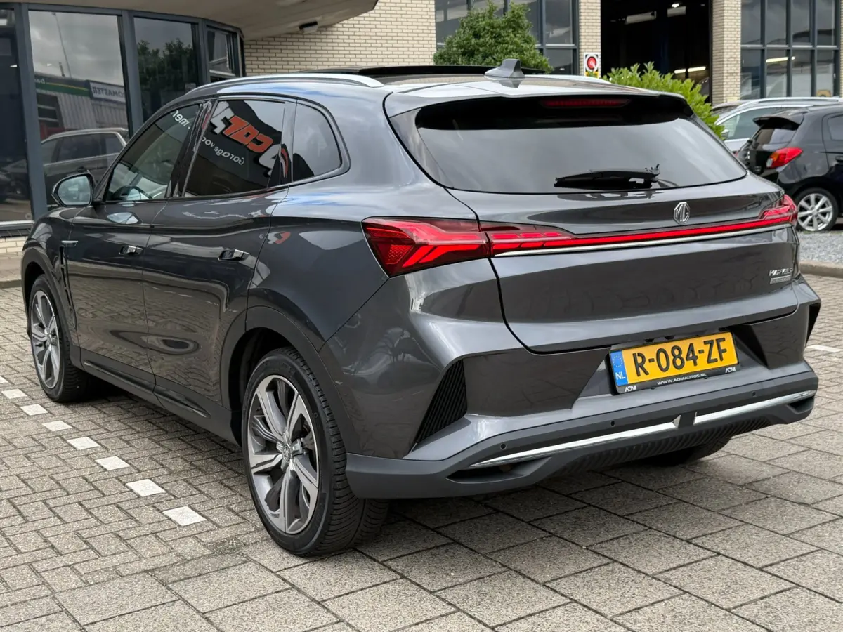 Luxury 70 kWh l PANO l ACC l SFEERVERL.