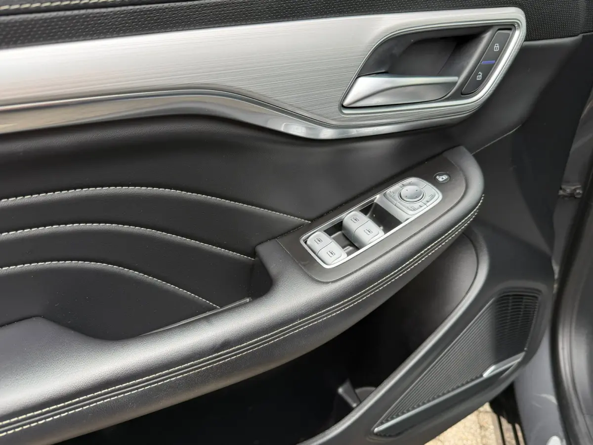Luxury 70 kWh l PANO l ACC l SFEERVERL.