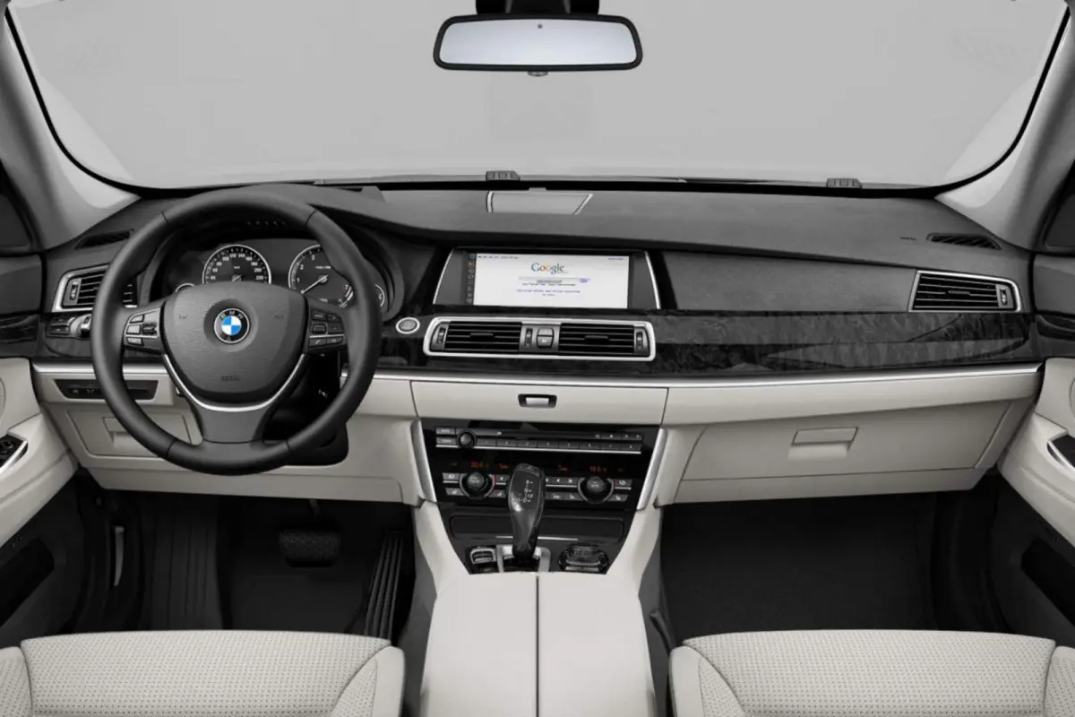 535i High Executive | Achterasbesturing | Stoelventilatie | Head-up | Panoramadak | Rijstrooksensor | HiFi audio | Comfortstoelen | Side view camera