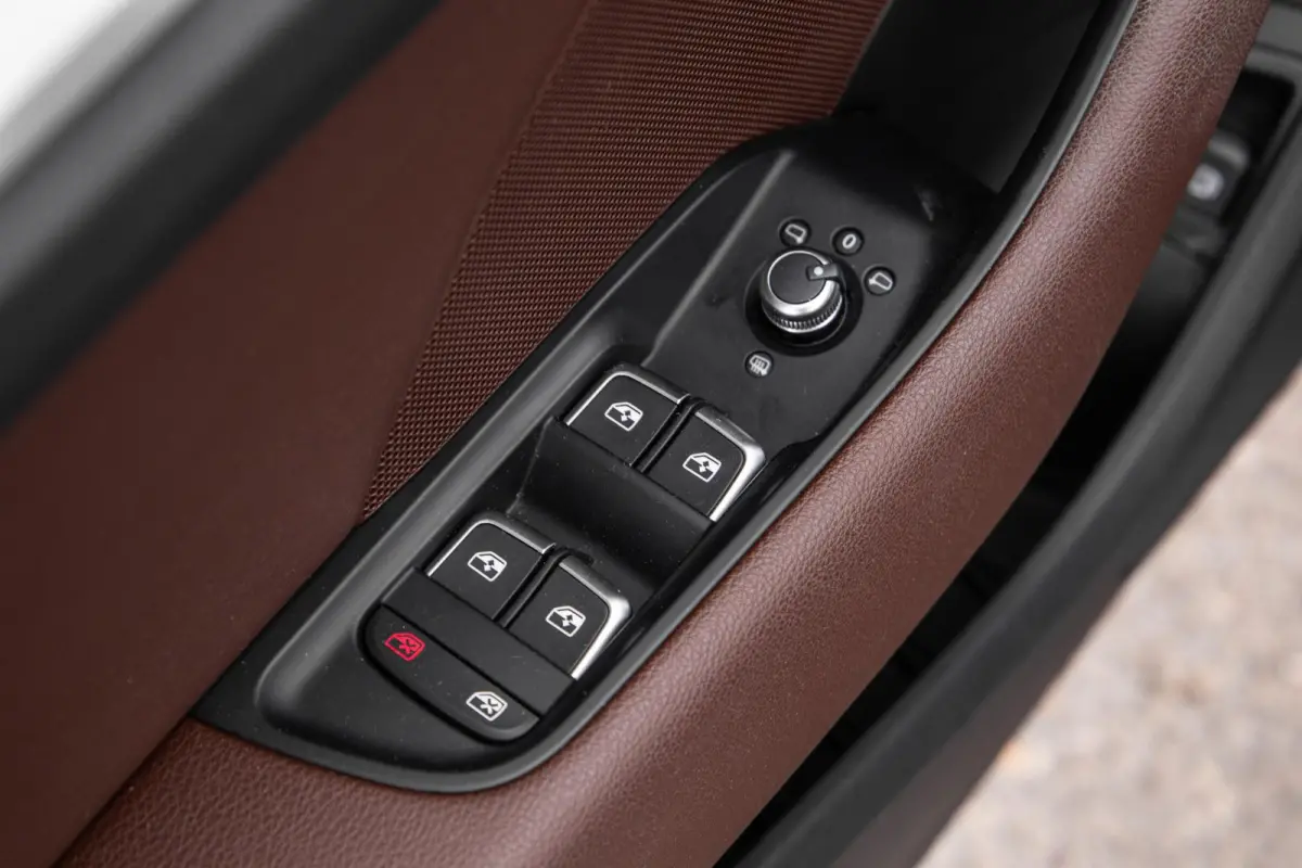 40 TFSI e Edition AIRCO / CRUISE CONTROLE / BRUIN LEER / AUTOMAAT / PHEV