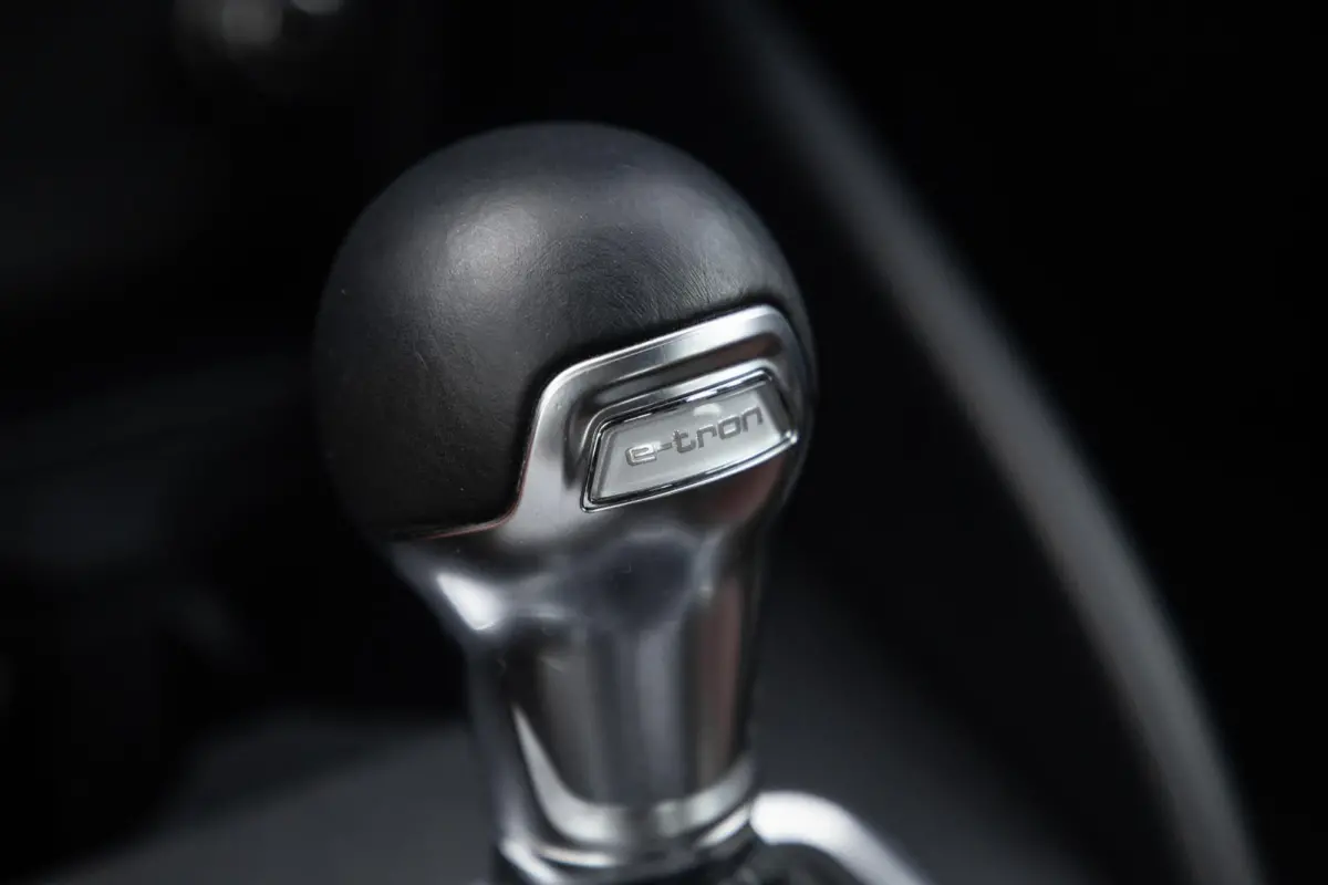 40 TFSI e Edition AIRCO / CRUISE CONTROLE / BRUIN LEER / AUTOMAAT / PHEV