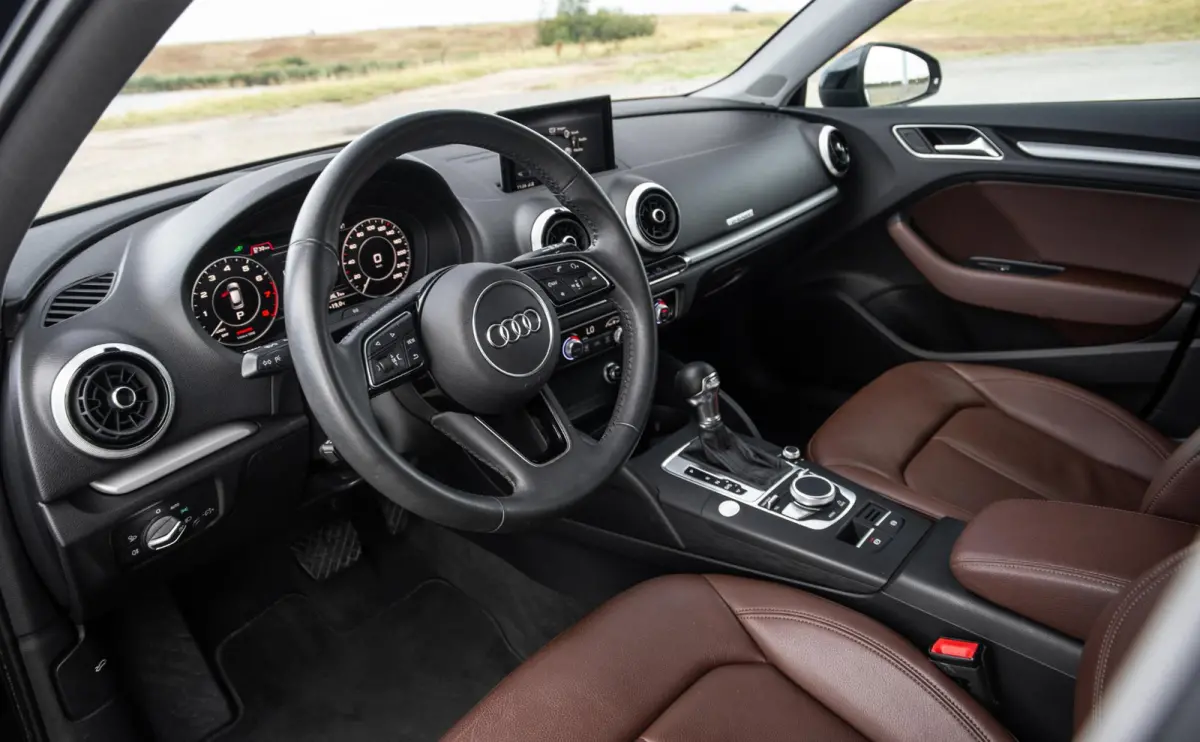 40 TFSI e Edition AIRCO / CRUISE CONTROLE / BRUIN LEER / AUTOMAAT / PHEV