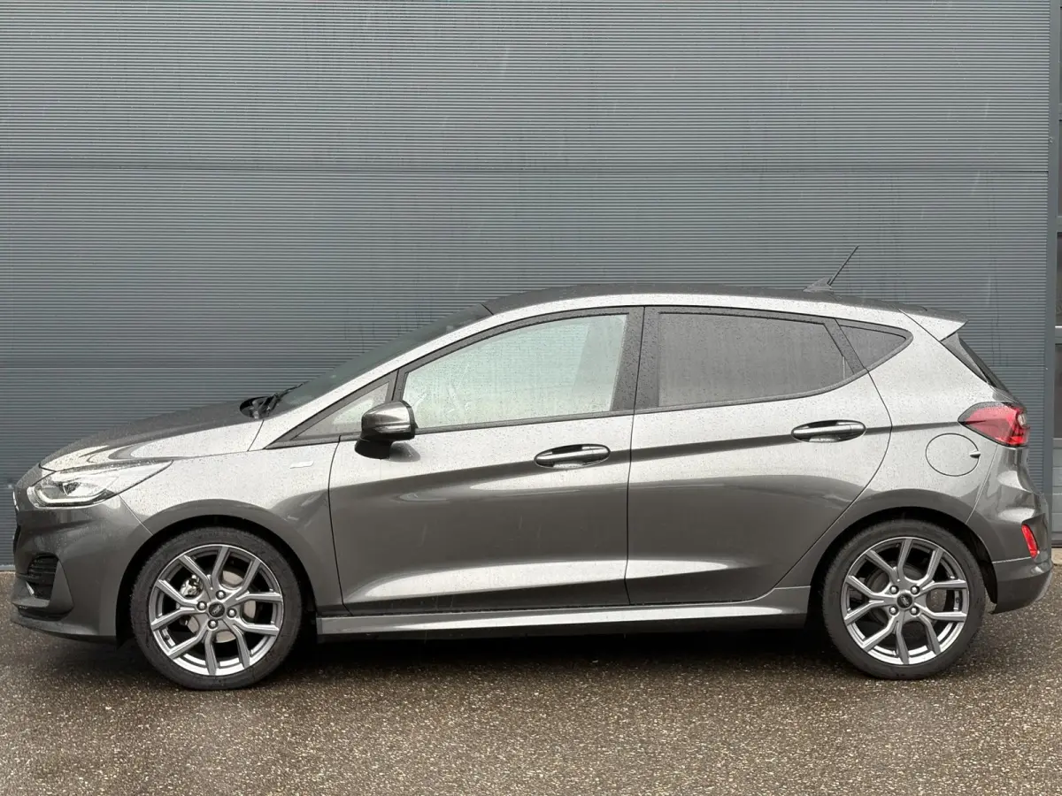 1.0 EcoBoost Hybrid ST-Line X | VOLLEDIG DEALER ONDERHOUDEN | WINTER PACK | CAMERA | ADAPTIVE CRUISE CONTROL | NAVI | LMV |