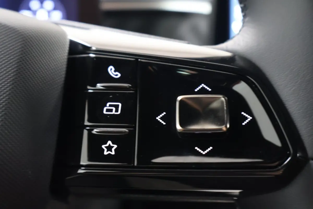 1.5 Hybrid+ Luxury