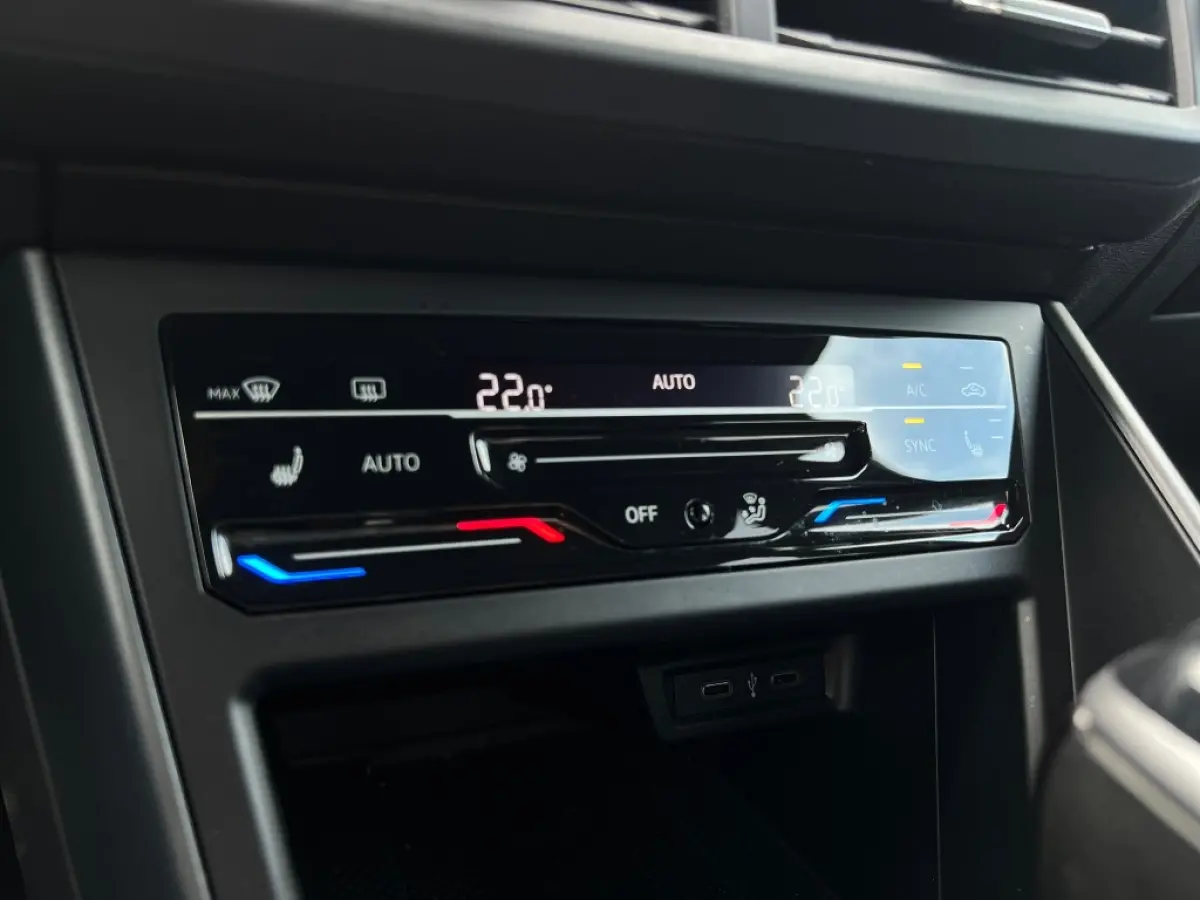 1.5TSI 150pk DSG R-Line Black Style | ACC | Trekhaak | Navi | Isofix