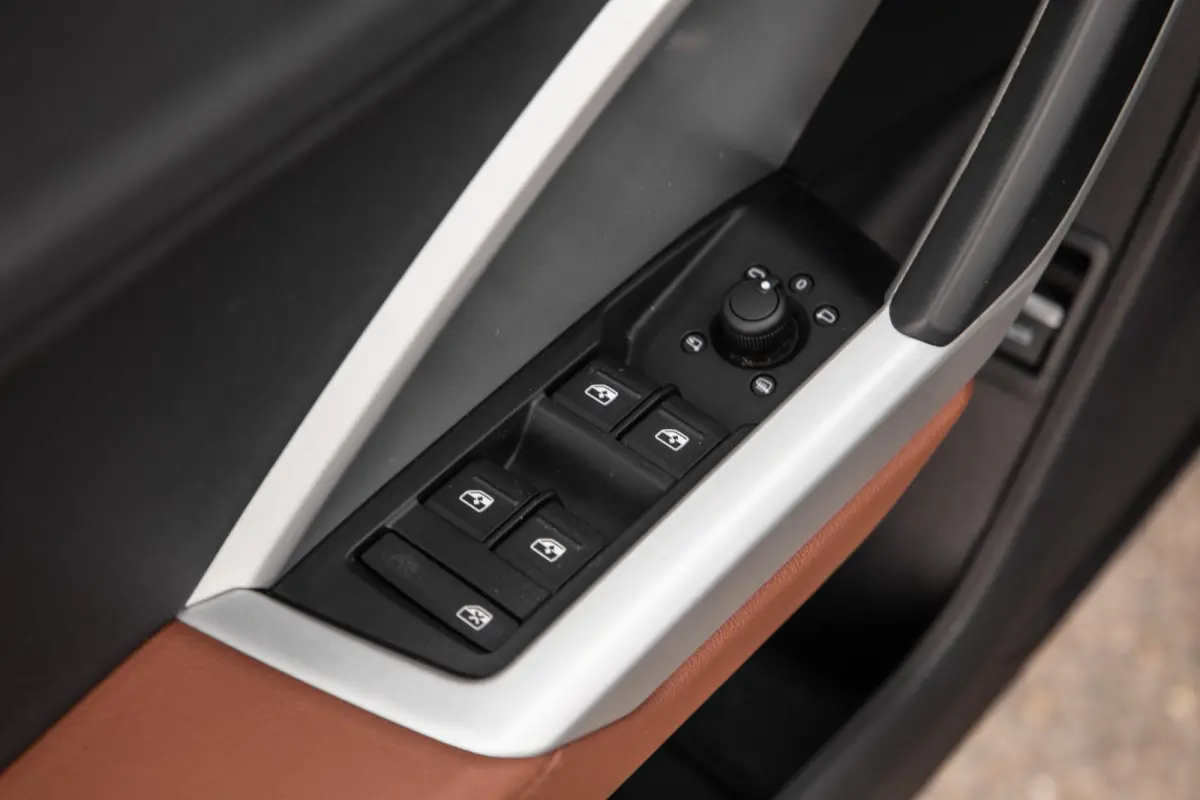 45 TFSI e edition VIRTUAL COCKPIT / CRUISE CONTROLE / AIRCO / BRUIN LEER / PHEV