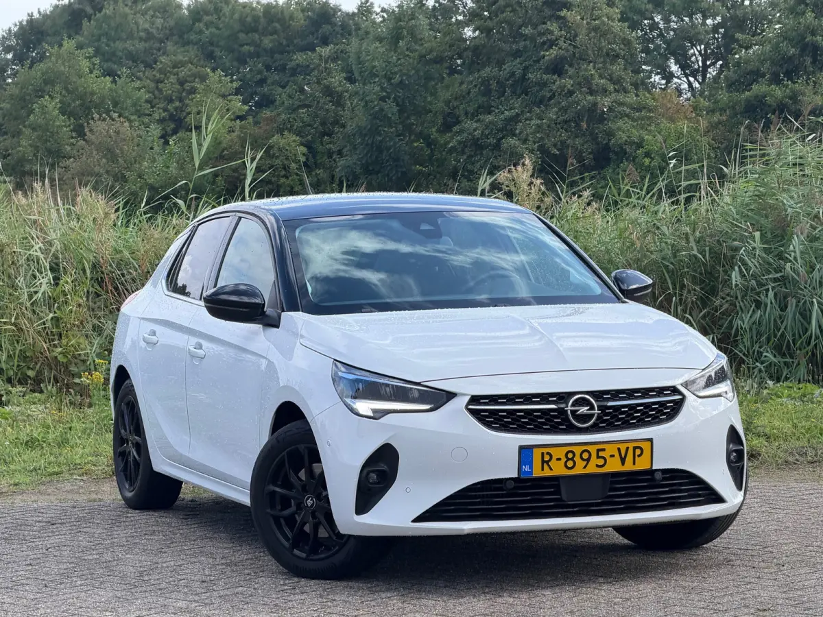 1.2 GS Line - Summit White/Marvel Black - Carplay/DAB+/Camera