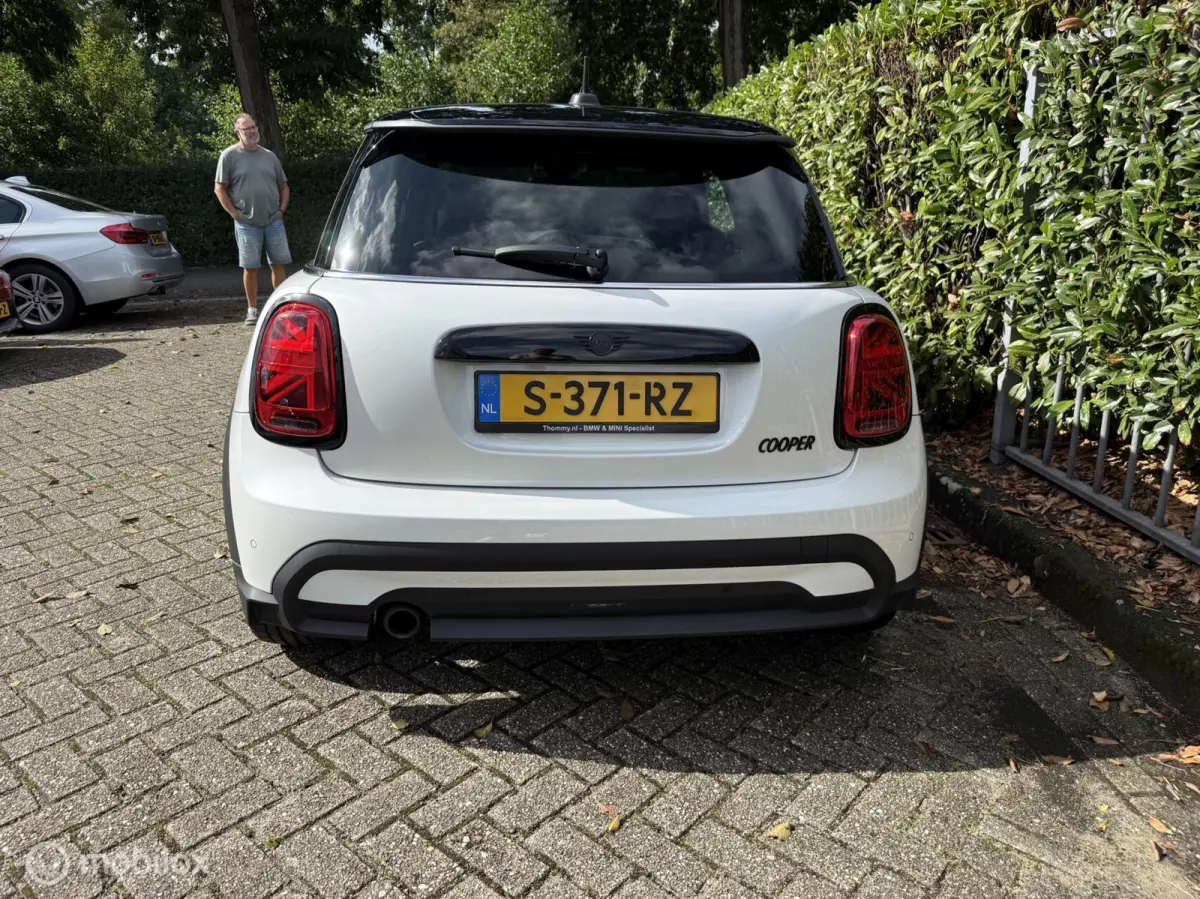 1.5 Cooper Camden Plus Edition BTW auto!