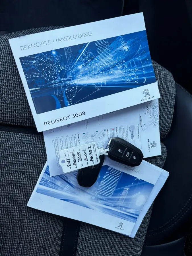1.2 PureTech Allure CARPLAY|NWE DISTRIBUTIERIEM|LEDER|PDC|KEYLESS|NAVI|NWE APK