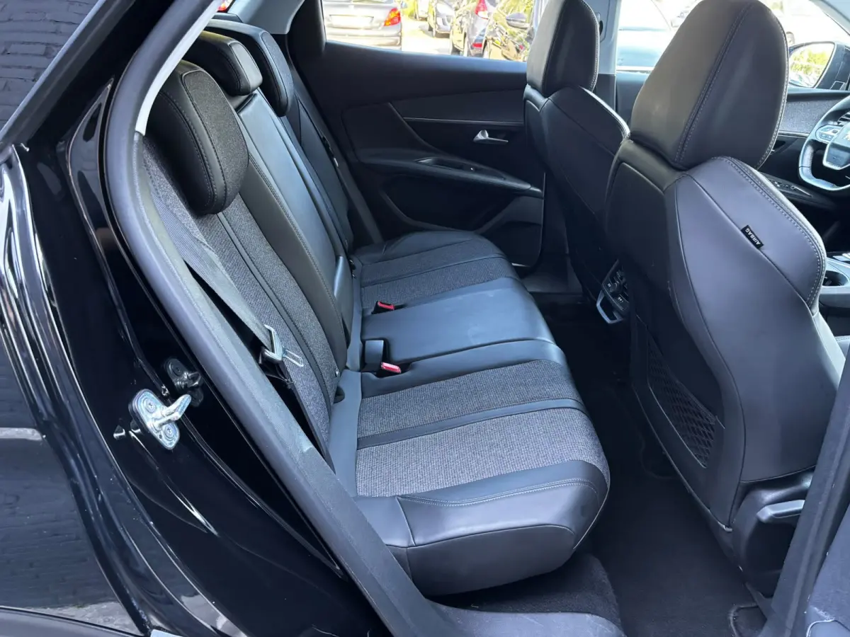 1.2 PureTech Allure CARPLAY|NWE DISTRIBUTIERIEM|LEDER|PDC|KEYLESS|NAVI|NWE APK