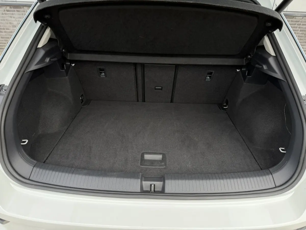 1.5 TSI Sport | LED | Trekhaak | Carplay | Camera | Virtual Cockpit | Blind-Spot | PDC