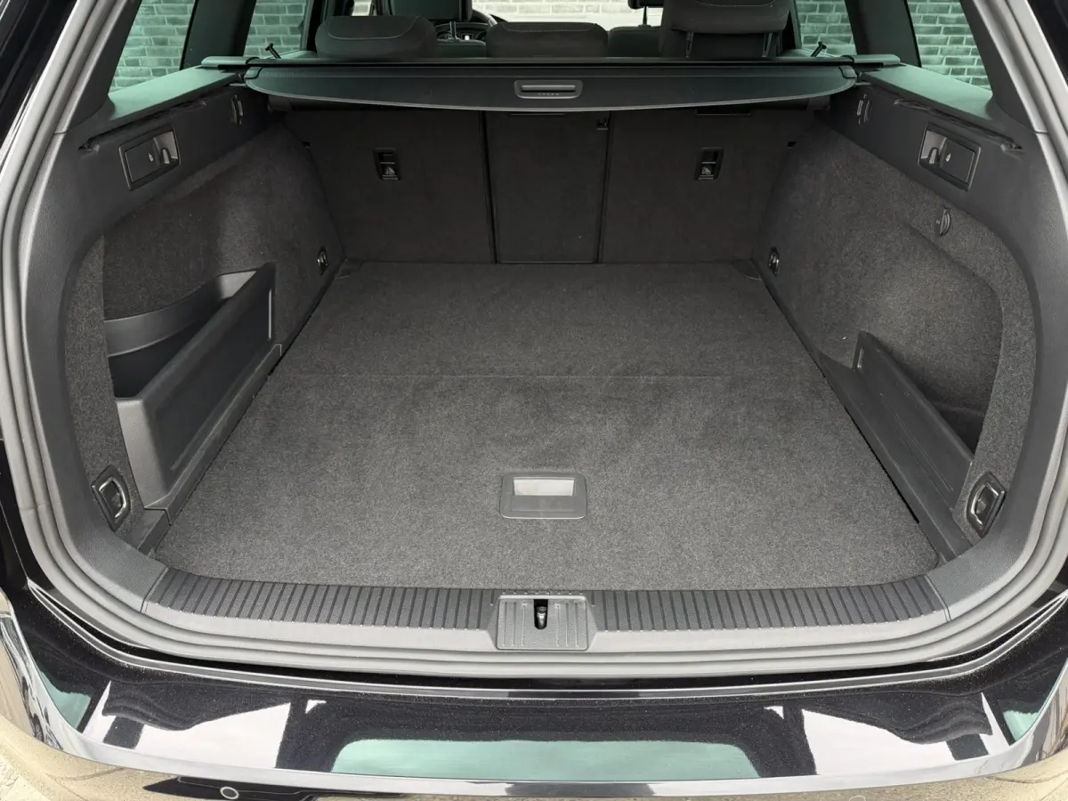 1.4 TSI PHEV GTE Business | Pano | Carplay | LED | Camera | Navi | LED
