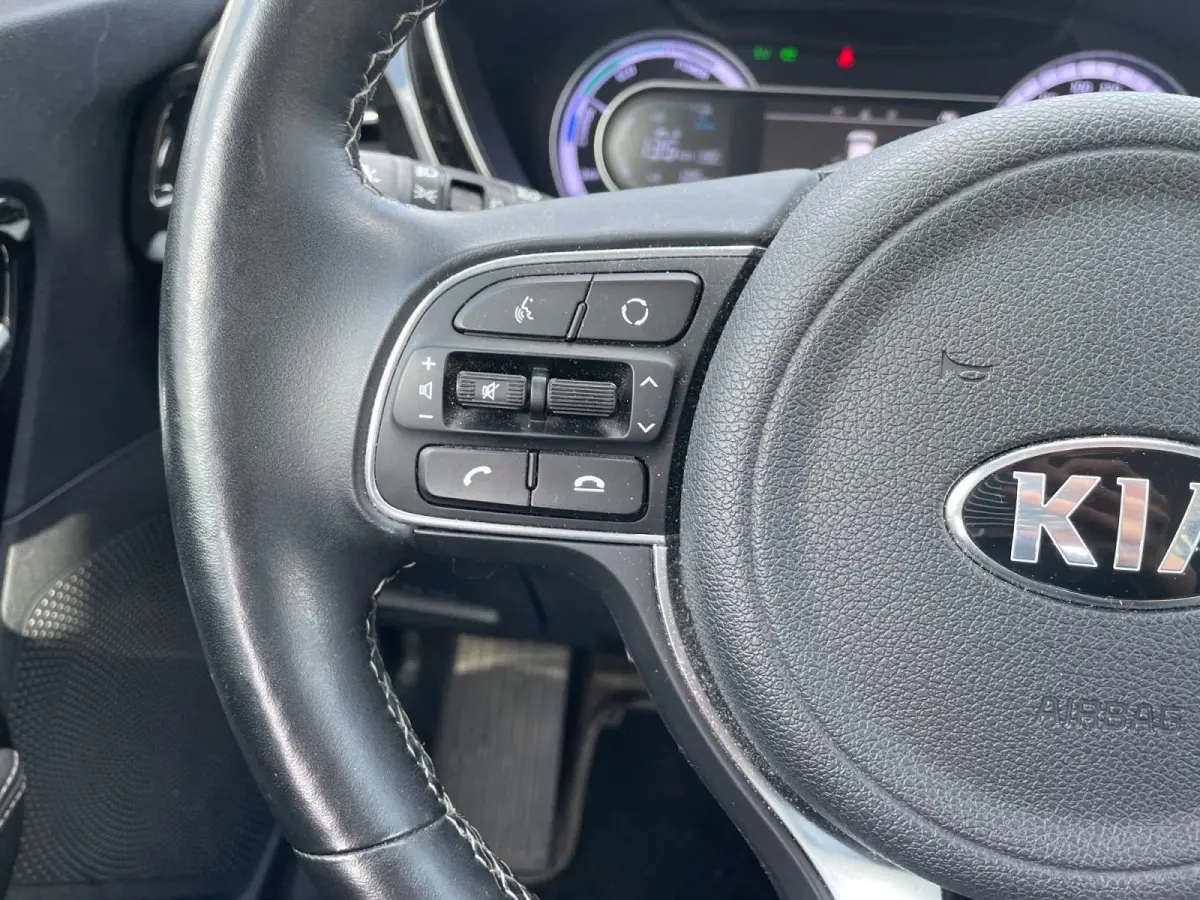 1.6 GDi PHEV DynamicLine | Climate control | Adaptive cruise control | Stoel + stuur verwarming