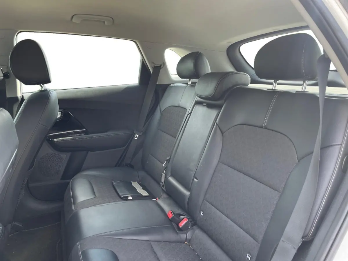 1.6 GDi PHEV DynamicLine | Climate control | Adaptive cruise control | Stoel + stuur verwarming