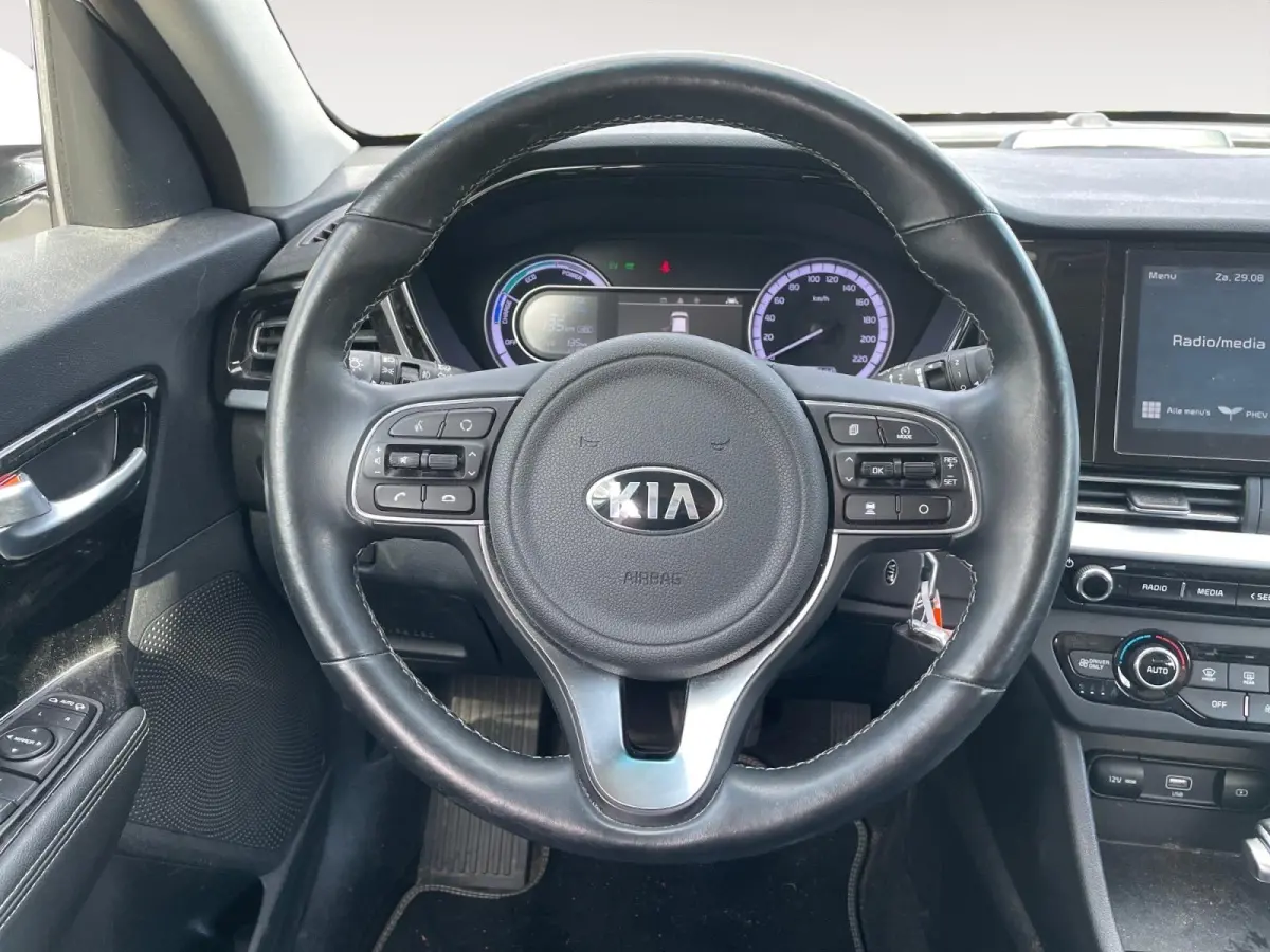 1.6 GDi PHEV DynamicLine | Climate control | Adaptive cruise control | Stoel + stuur verwarming