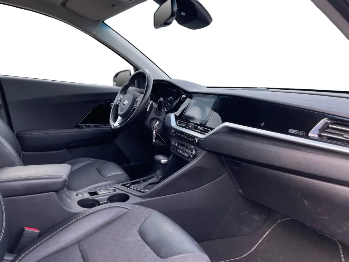 1.6 GDi PHEV DynamicLine | Climate control | Adaptive cruise control | Stoel + stuur verwarming