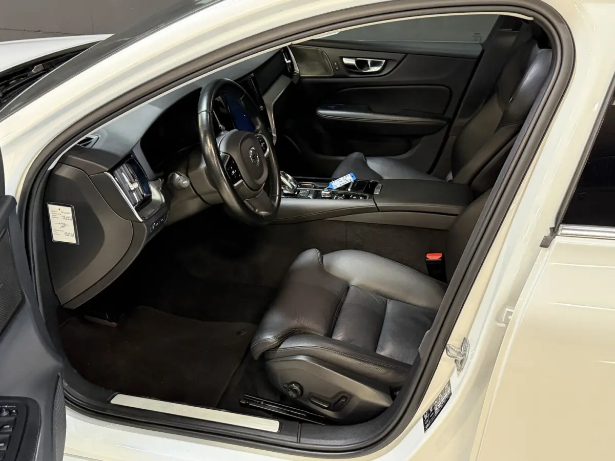 2.0 T8 Twin Engine AWD Inscription | Panoramadak | 360 camera | Harman/Kardon | Adaptive cruise | Stoelverwarming