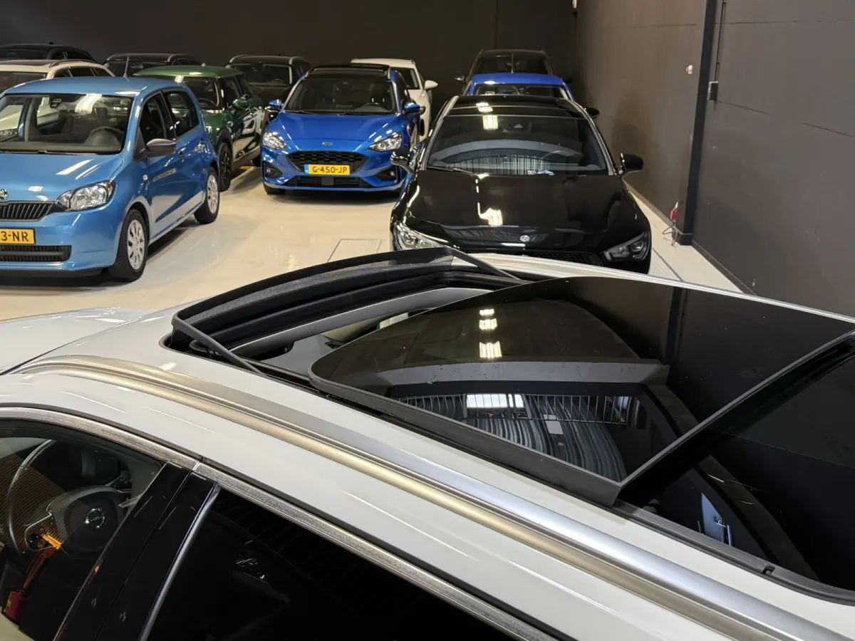 2.0 T8 Twin Engine AWD Inscription | Panoramadak | 360 camera | Harman/Kardon | Adaptive cruise | Stoelverwarming
