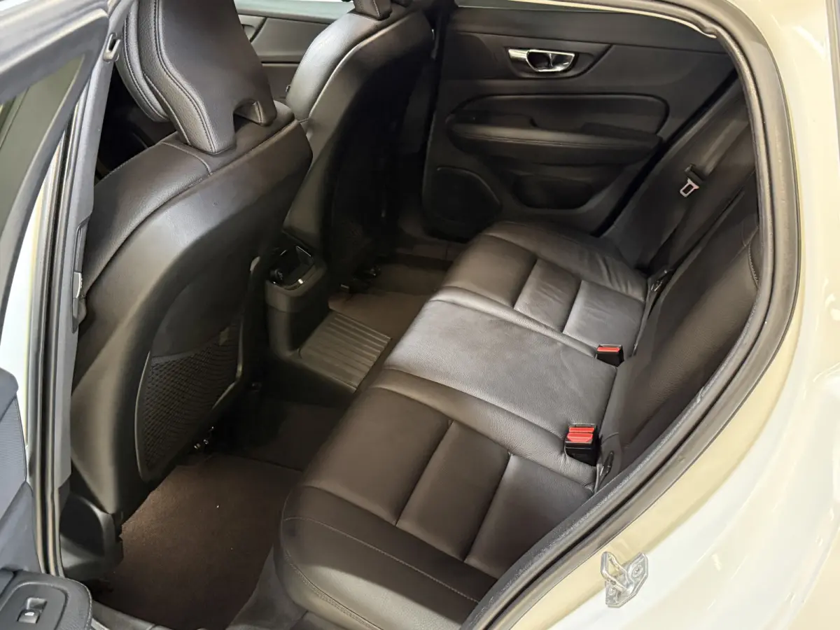2.0 T8 Twin Engine AWD Inscription | Panoramadak | 360 camera | Harman/Kardon | Adaptive cruise | Stoelverwarming