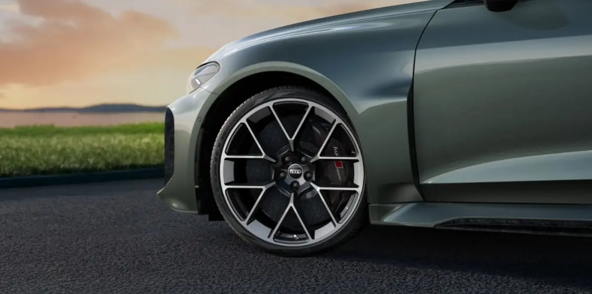 RS 5 Avant e-hybrid 470 kW / 639 PK