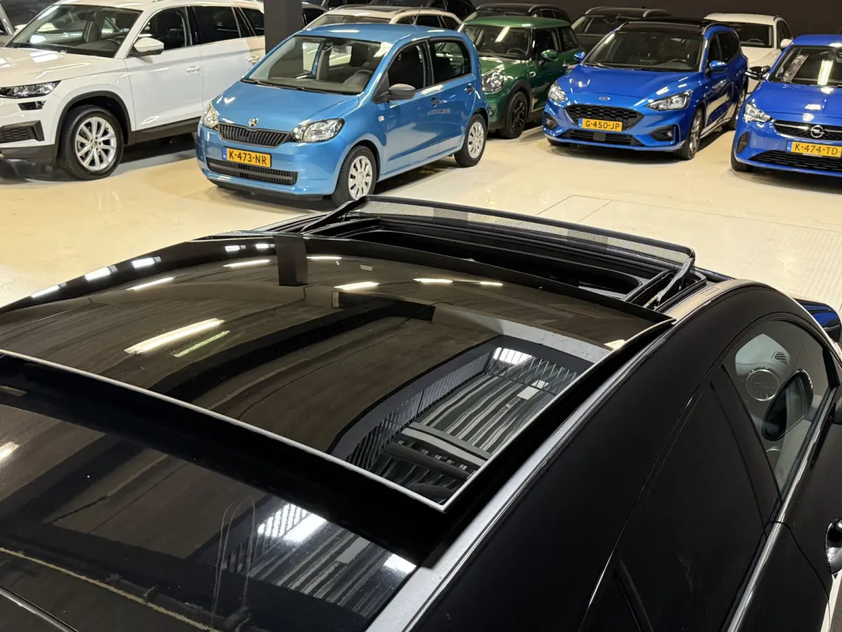 180 Luxury Line | Panoramadak | Leder | Camera | Sfeerverlichting